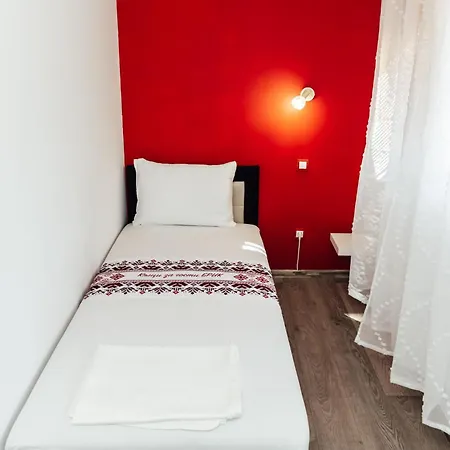 къщи брик 2 *