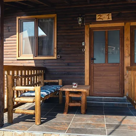 къщи брик 2 בית הארחה