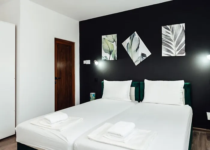 къщи брик 2 *