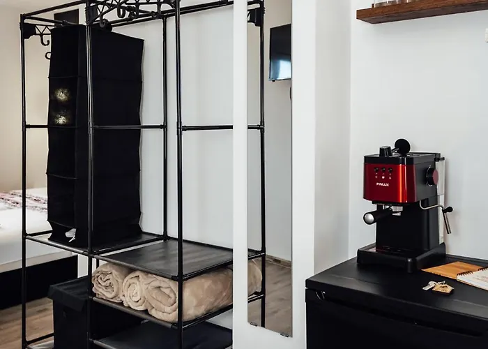 къщи брик 2 Къща за гости