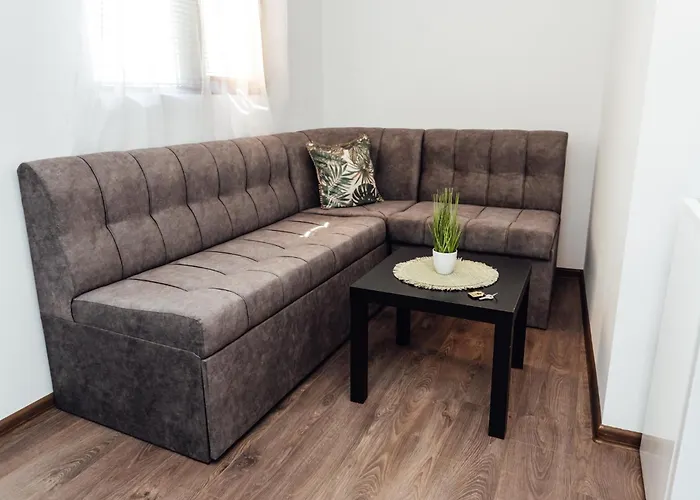 къщи брик 2 * Сапарева Баня