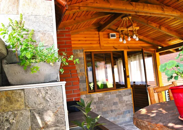 къщи брик 2 Къща за гости