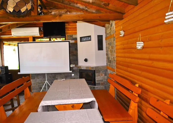 Къща за гости къщи брик 2 *